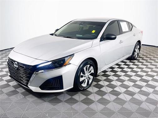 2024 Nissan Altima S FWD
