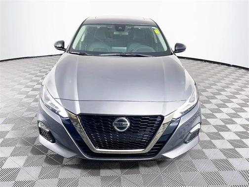 2021 Nissan Altima SR FWD