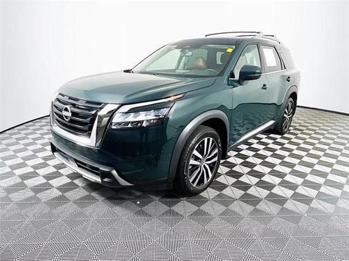 2023 Nissan Pathfinder Platinum FWD
