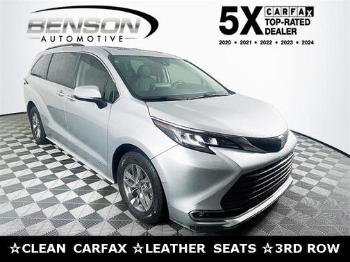 2021 Toyota Sienna XLE 8 Passenger