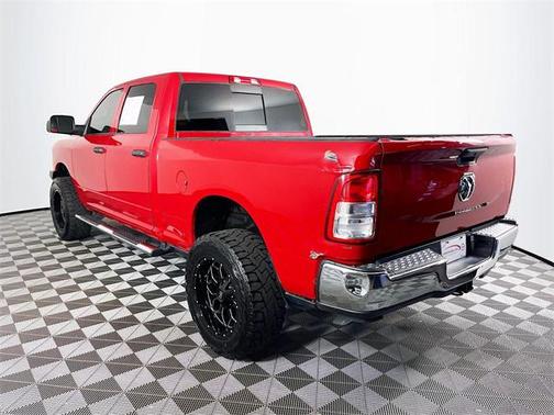 2020 RAM 2500 Tradesman Crew Cab 4X4 6'4' Box