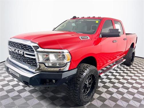 2020 RAM 2500 Tradesman Crew Cab 4X4 6'4' Box