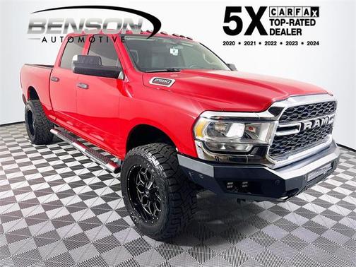 2020 RAM 2500 Tradesman Crew Cab 4X4 6'4' Box