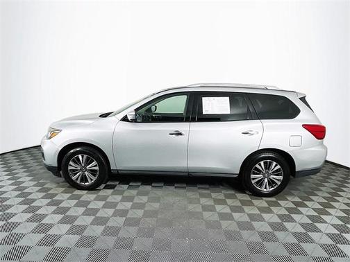 2019 Nissan Pathfinder SV