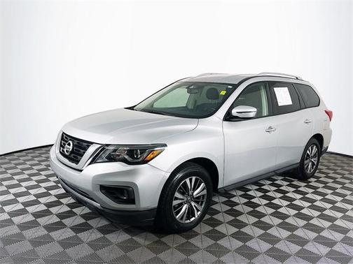 2019 Nissan Pathfinder SV