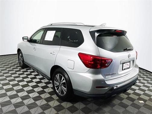 2019 Nissan Pathfinder SV