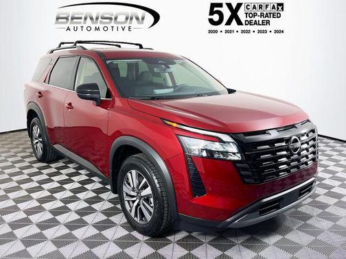 2026 Nissan Pathfinder SL