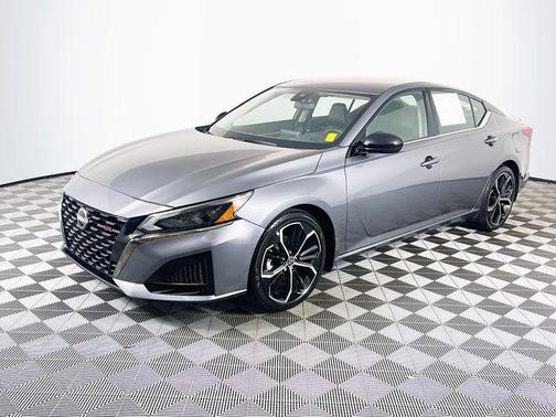 Gun Metallic 2023 Nissan Altima SR FWD