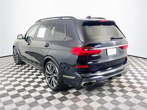 2022 BMW X7 M50i