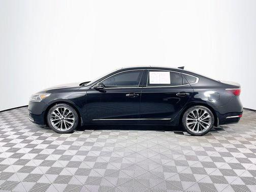 2019 Kia Cadenza Technology