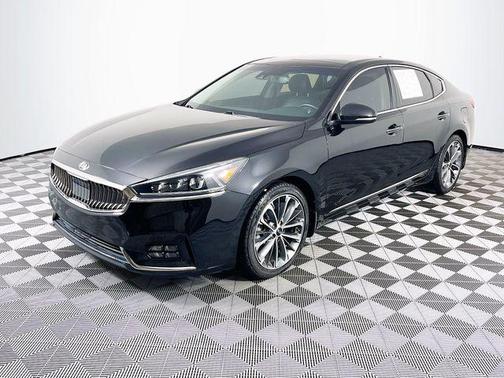 2019 Kia Cadenza Technology