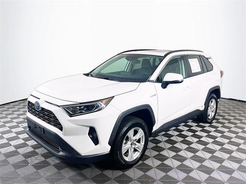 2020 Toyota RAV4 Hybrid XLE