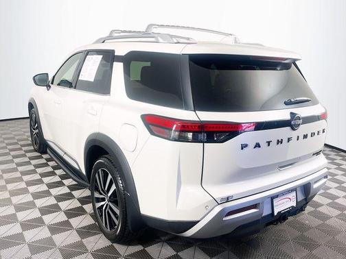 Pearl White Tricoat 2023 Nissan Pathfinder Platinum 4WD