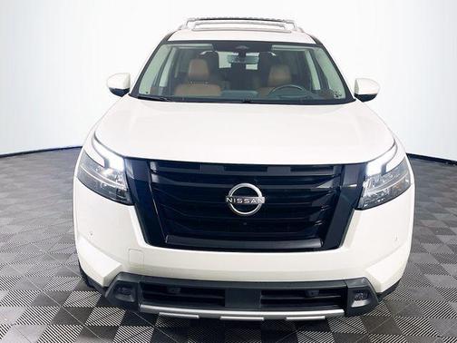 Pearl White Tricoat 2023 Nissan Pathfinder Platinum 4WD