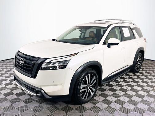 Pearl White Tricoat 2023 Nissan Pathfinder Platinum 4WD