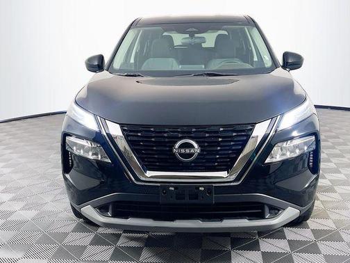 Super Black 2023 Nissan Rogue SV