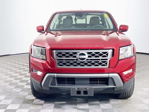 Cardinal Red Metallic Tricoat 2024 Nissan Frontier SV