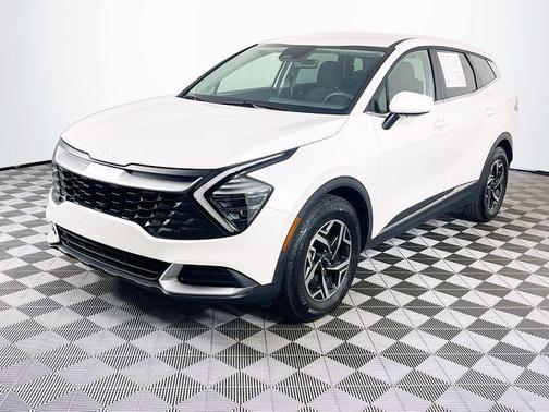 2024 Kia Sportage LX