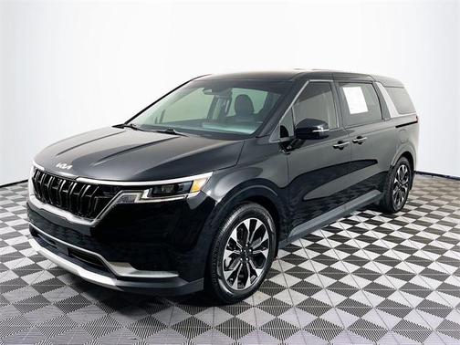 2024 Kia Carnival EX