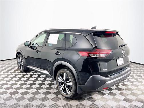 2022 Nissan Rogue SL