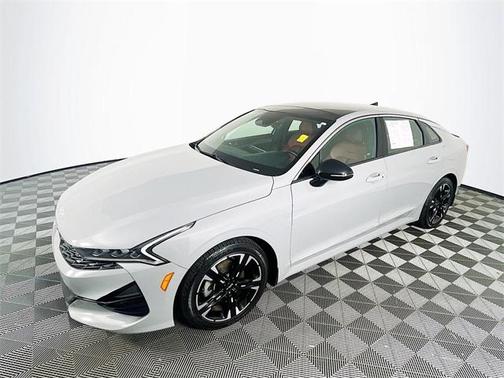 2022 Kia K5 GT-Line