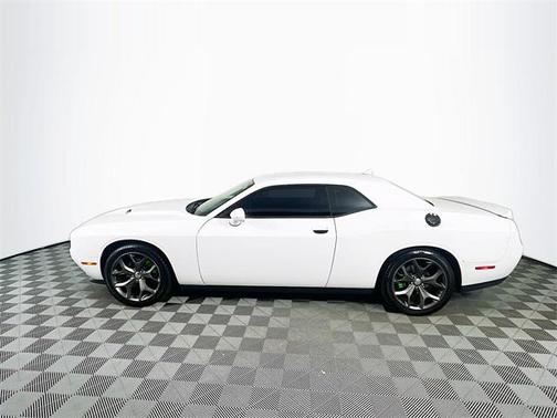 2015 Dodge Challenger SXT Plus