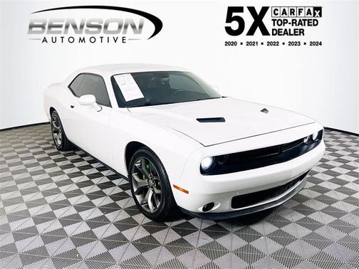 2015 Dodge Challenger SXT Plus