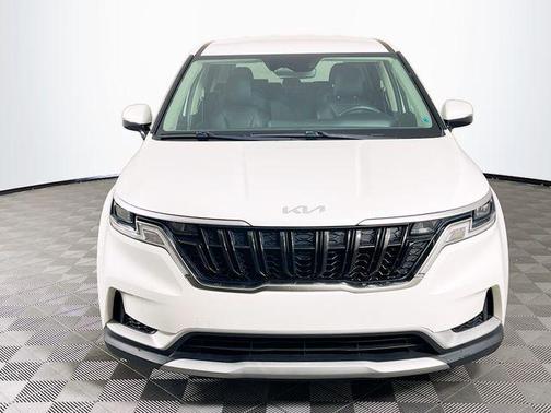 Snow White Pearl 2023 Kia Carnival LX