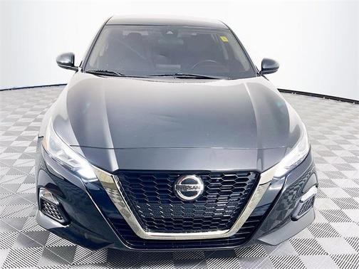 2021 Nissan Altima SR FWD