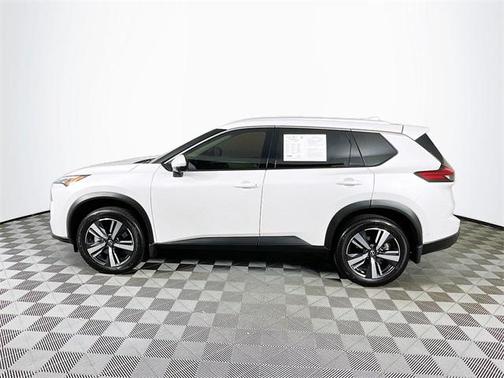 2025 Nissan Rogue SL