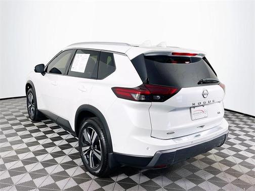 2025 Nissan Rogue SL