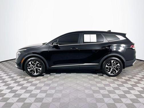 Ebony Black 2024 Kia Sportage EX