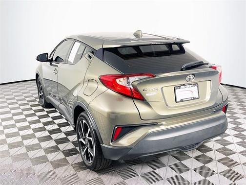 2021 Toyota C-HR XLE