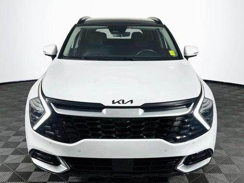 Glacial White Pearl 2023 Kia Sportage SX-Prestige