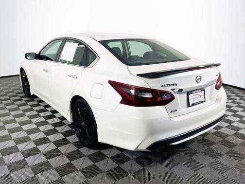 Pearl White 2017 Nissan Altima 2.5 SR