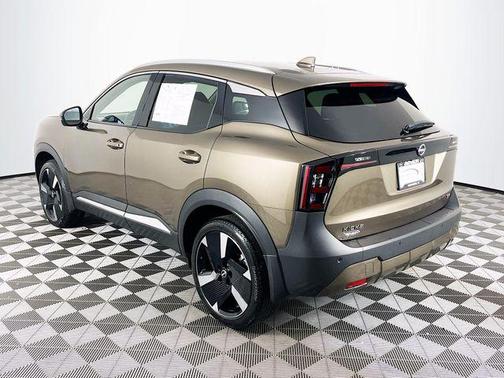 Bronze Metallic 2025 Nissan Kicks SR