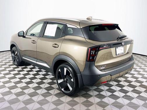 Bronze Metallic 2025 Nissan Kicks SR