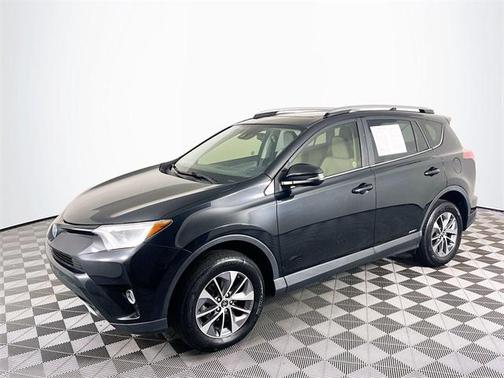 2018 Toyota RAV4 Hybrid LE
