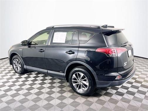 2018 Toyota RAV4 Hybrid LE