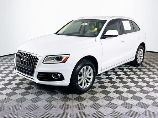 Glacier White Metallic 2016 Audi Q5 2.0T Premium Plus