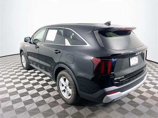 2024 Kia Sorento LX