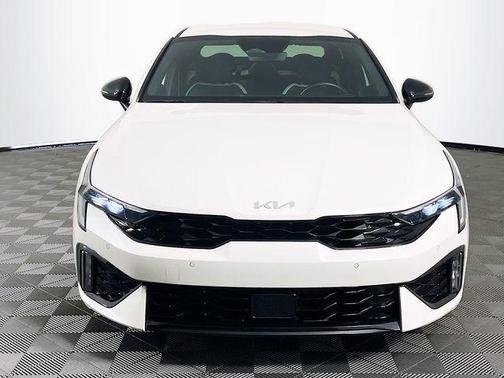 Snow White Pearl 2025 Kia K5 GT-Line