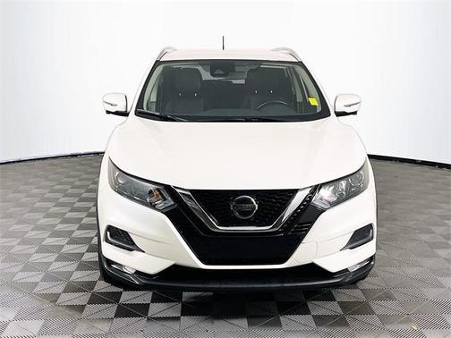 2022 Nissan Rogue Sport SV
