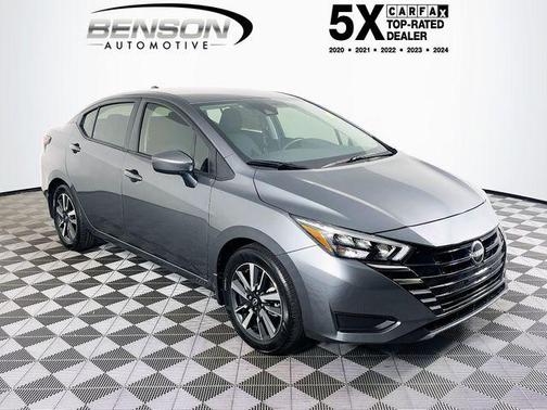 Gun Metallic 2025 Nissan Versa 1.6 SV