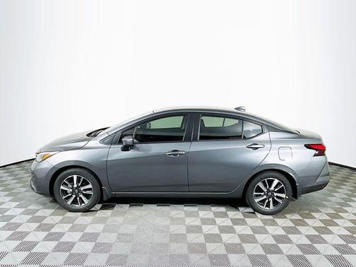 Gun Metallic 2025 Nissan Versa 1.6 SV