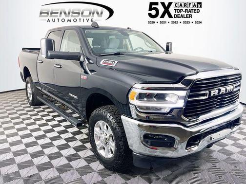 Diamond Black Crystal Pearlcoat 2019 RAM 2500 Big Horn Crew Cab 4x4 6'4' Box