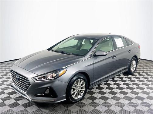 2018 Hyundai SONATA SE