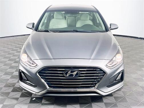 2018 Hyundai SONATA SE