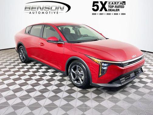 Currant Red 2025 Kia K4 LXS