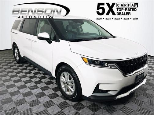 2024 Kia Carnival LX